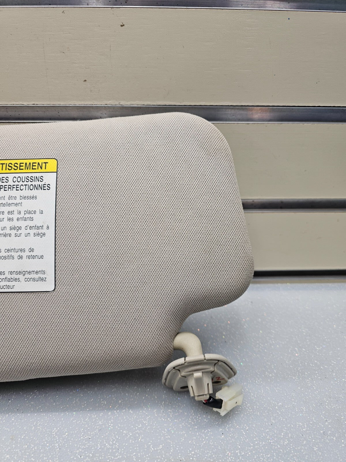 2006-2008 OEM Genuine Nissan Murano Sun Visor RH Passenger Side Gray