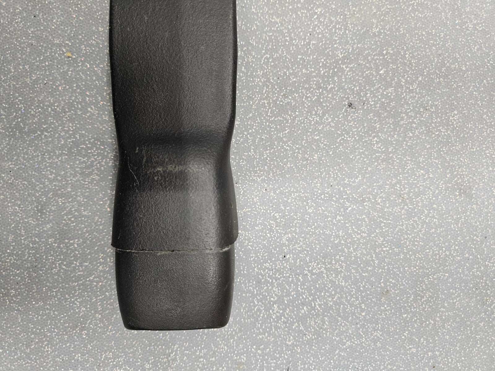 🔥99-02 Chevy Silverado Tahoe Suburban Sierra Front Center Seat Belt Buckle OEM