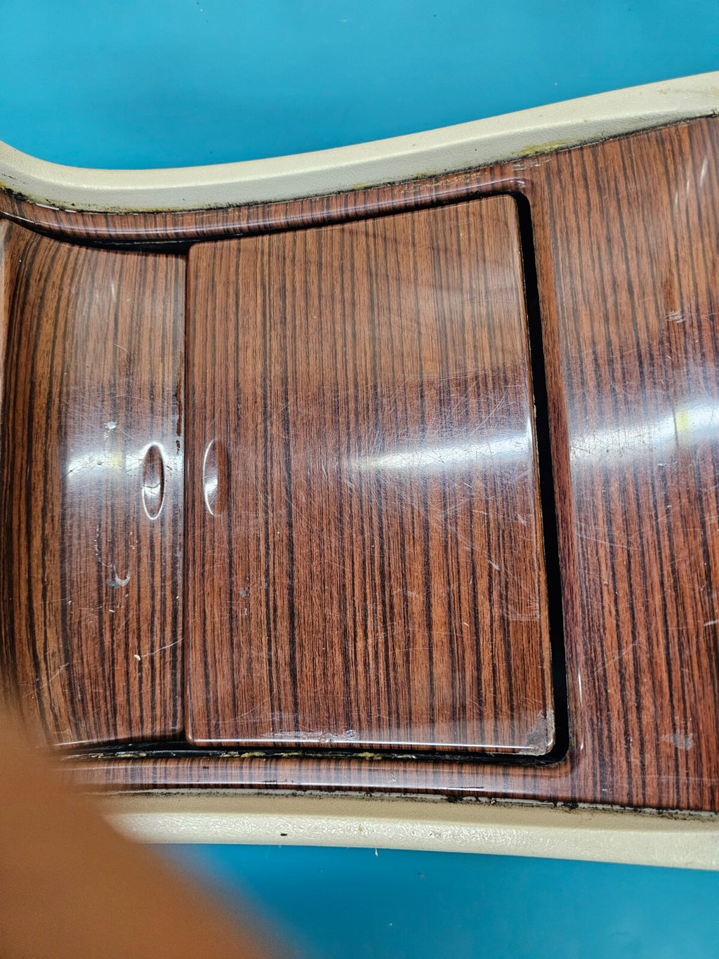 🔥03-06 Silverado Sierra Center Console Cup Drink Holder Storage Ash Tray WOOD