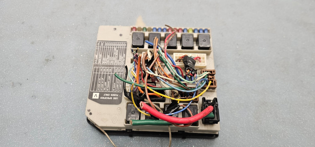 🔥07-12 Nissan Sentra Under Hood IPDM Fuse Box Frame Relay Control Module Unit