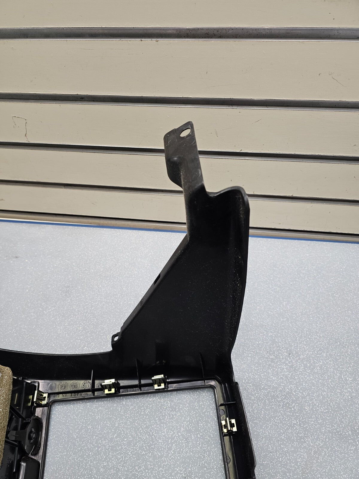 🔥04-07 Chevrolet MALIBU Dash Center RADIO BEZEL Climate Air Vents Trim BLACK B7