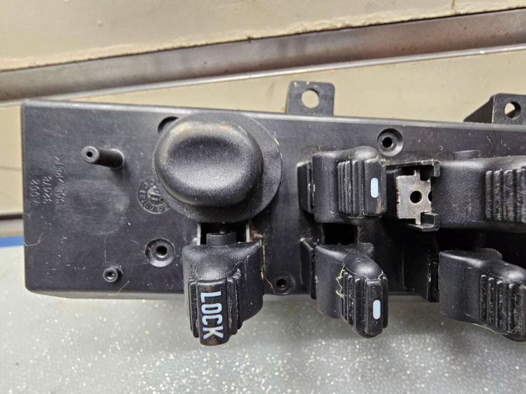 99-04 Jeep Grand Cherokee Driver Left Master Door Window Mirror Switch Assembly