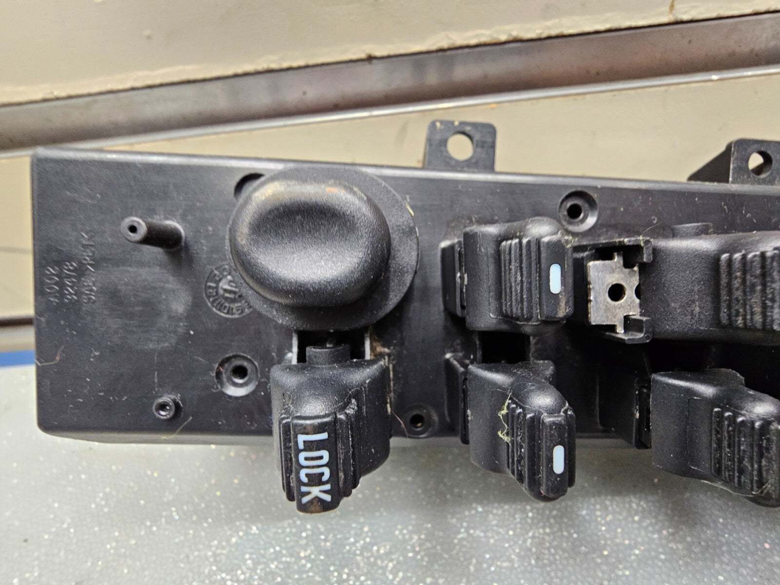 99-04 Jeep Grand Cherokee Driver Left Master Door Window Mirror Switch Assembly