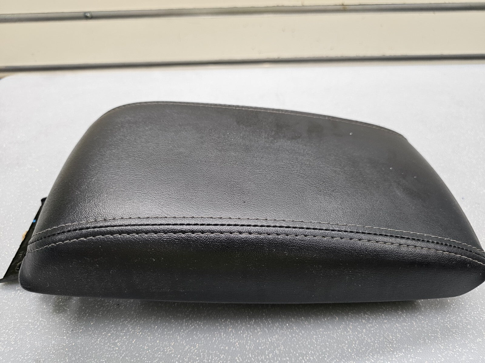 🔥09-13 Mazda 6 Center Console Leather Sliding Armrest Lid Assembly Black OEM