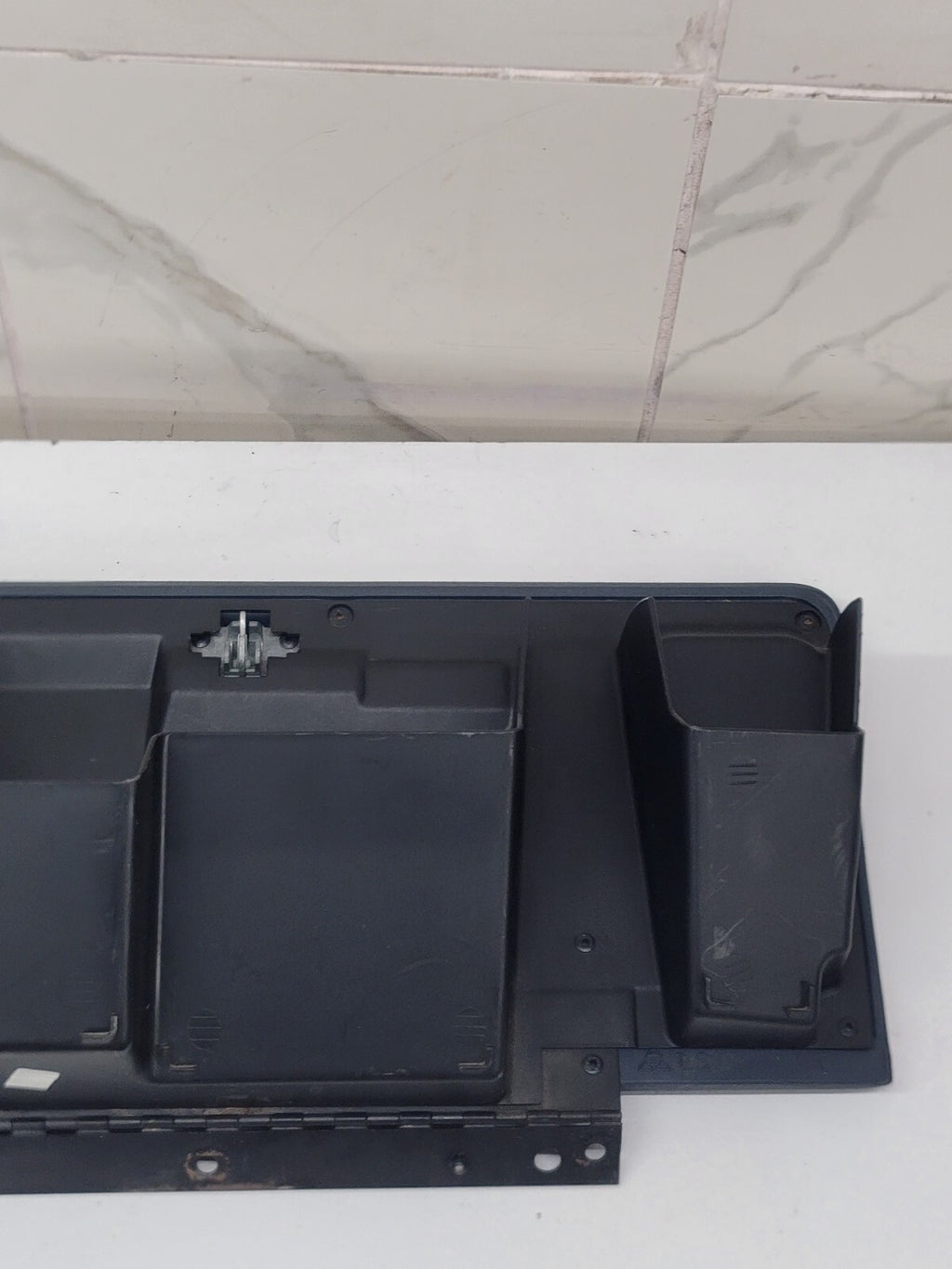 2002-2006 CADILLAC ESCALADE GLOVE BOX DASH STORAGE COMPARTMENT OE DARK BLUE G9
