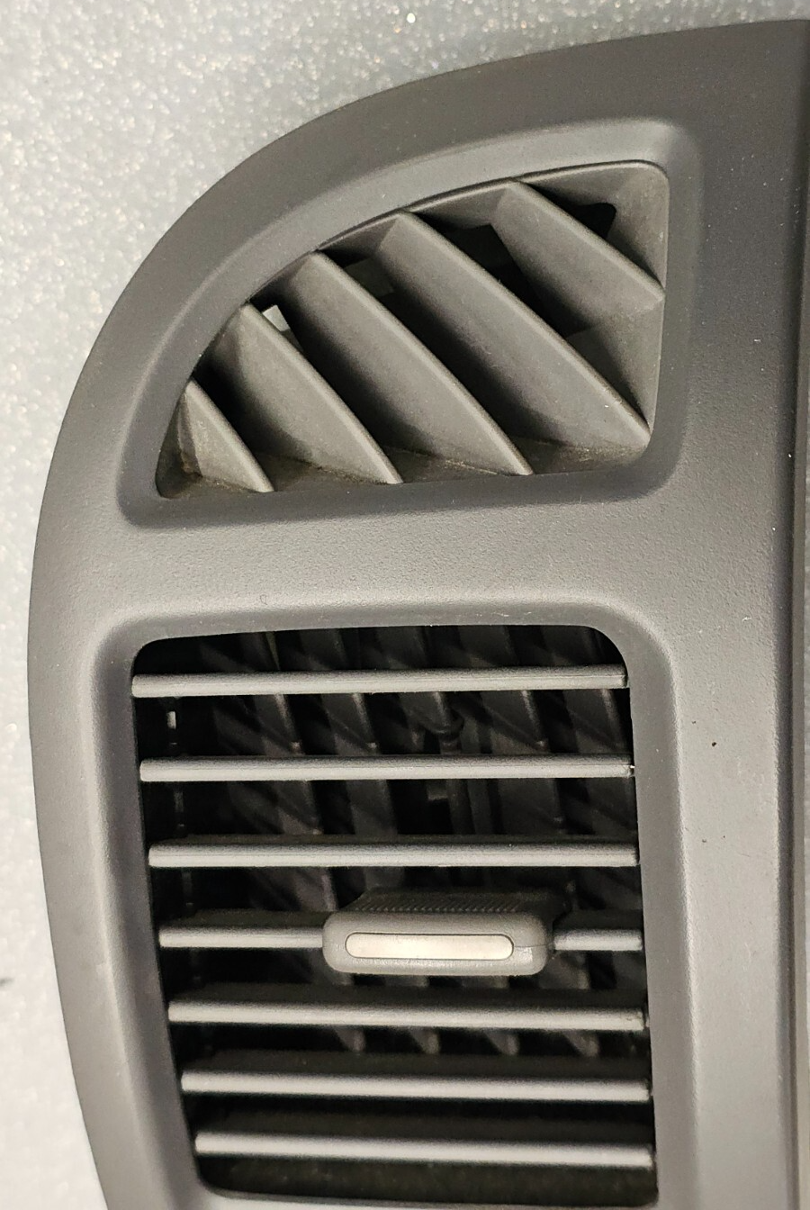 🔥06-12 Kia Sedona Dash Right Passenger AC A/C Air Vent Heater Panel Silver