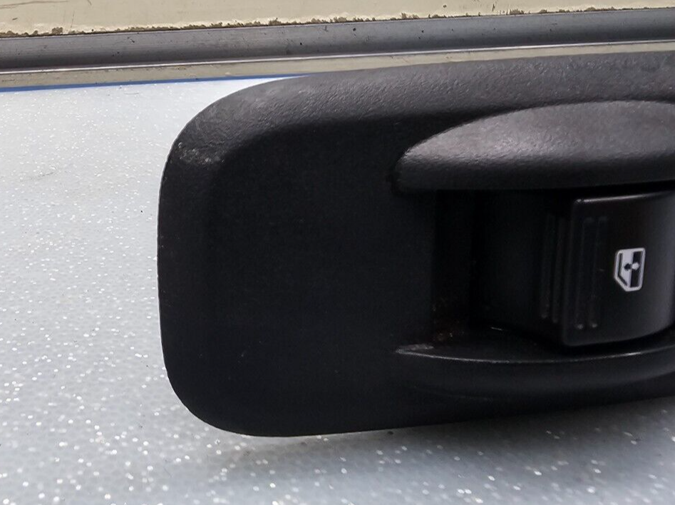 🔥06-09 Trailblazer Window Switch Front Right Passenger/Left Driver BLACK WS21