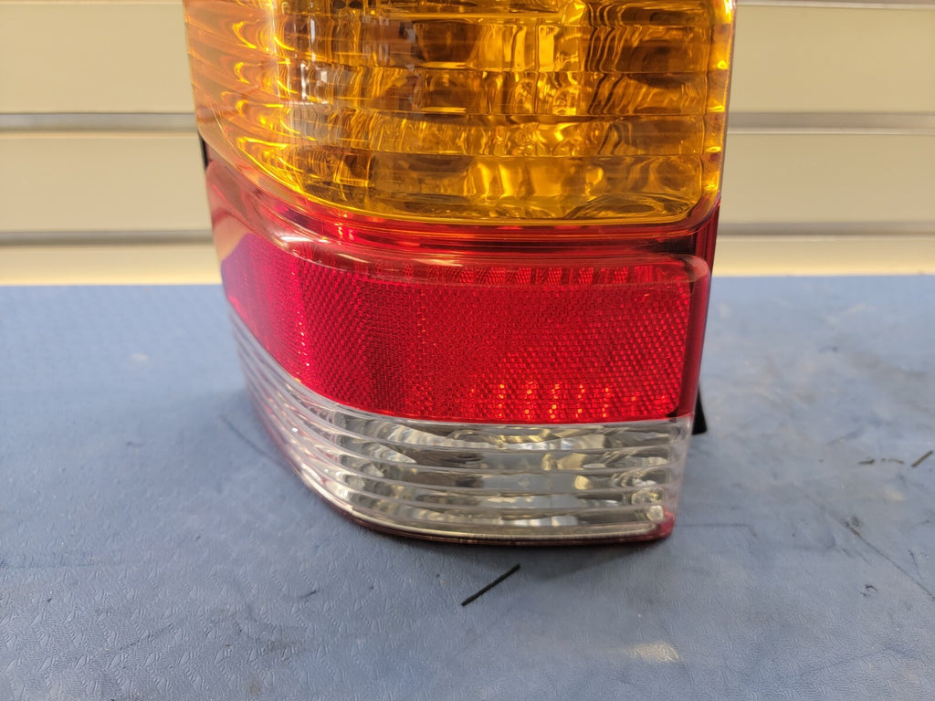 🔥2001-2007 Ford Escape left driver Side Tail Lamp OEM 6L8Z-13404-DA