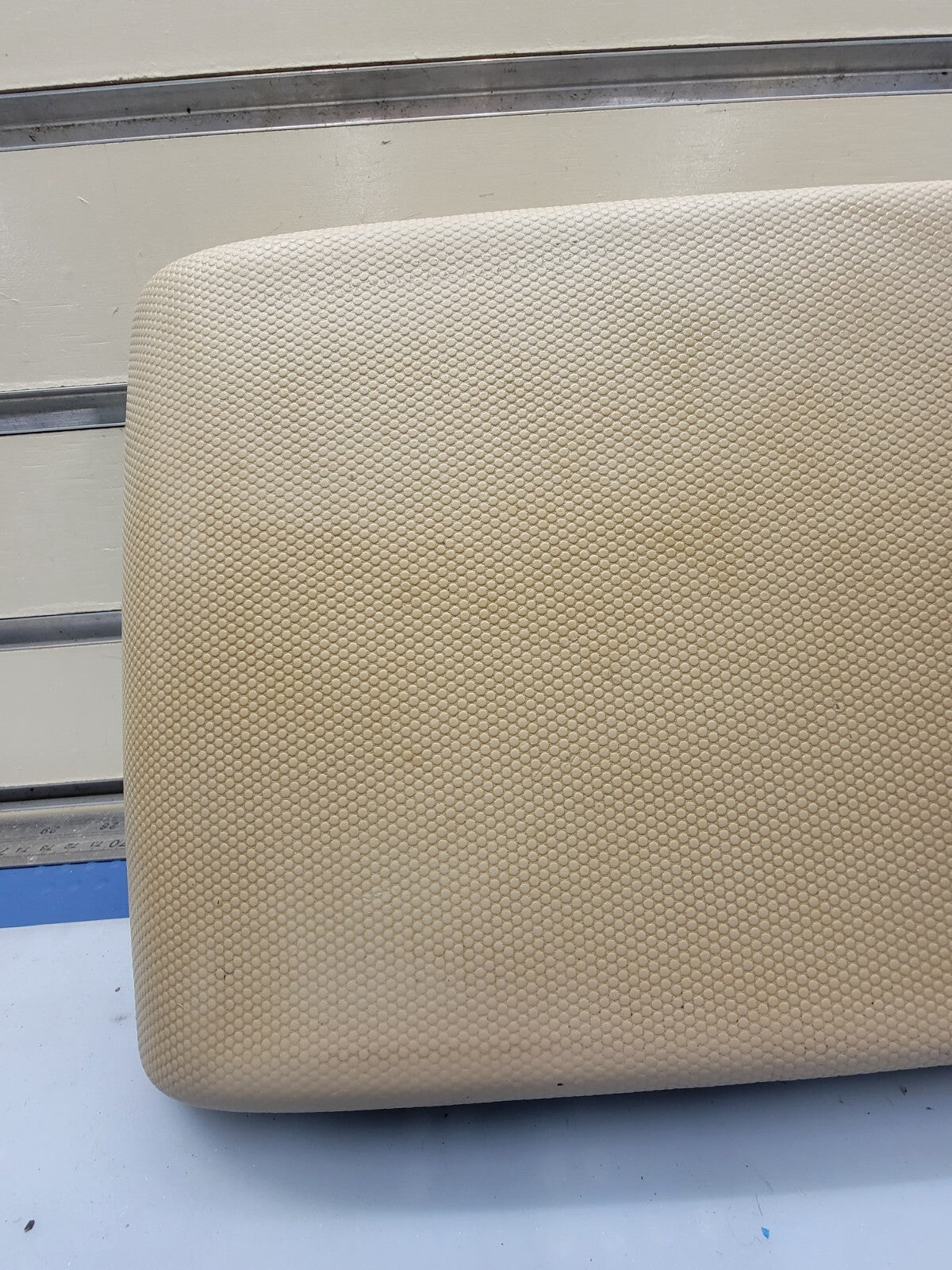 🔥08-12 Ford Escape OEM Center Console Lid Cover ARMREST ASSEMBLY TAN