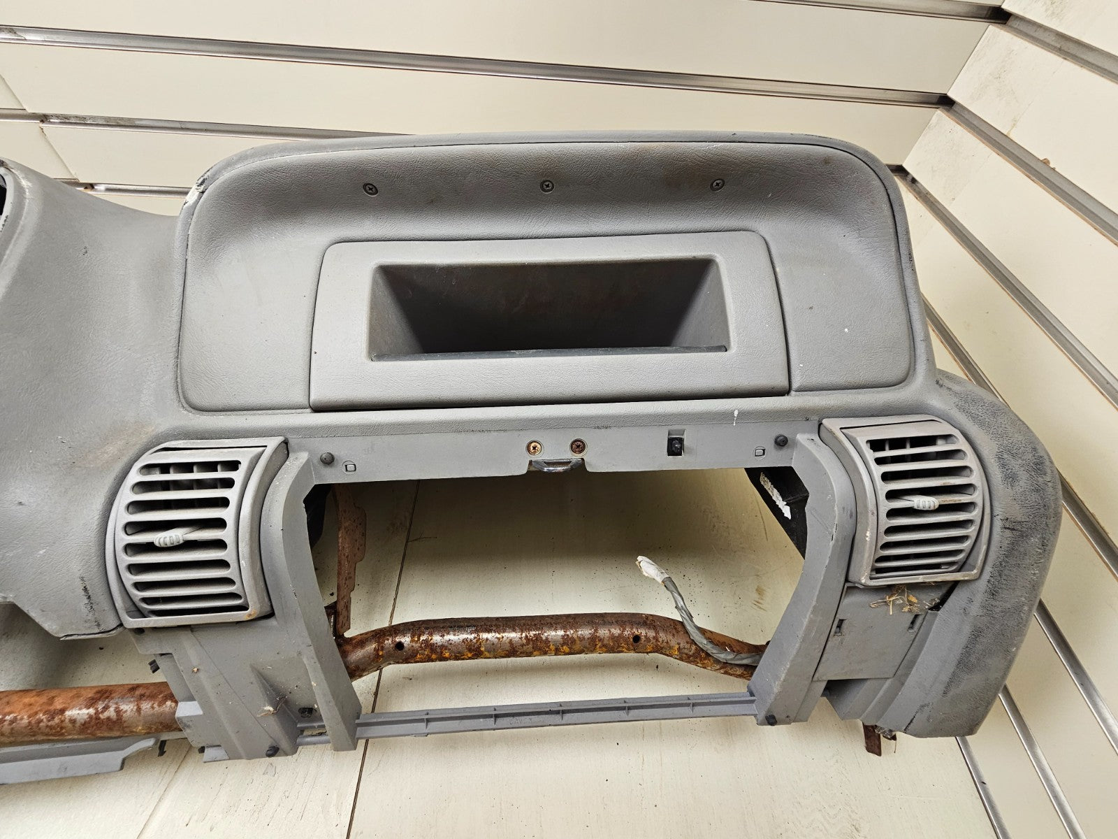 🔥95-99 CHEVY GMC SILVERADO C/K Dashboard DASH CORE Frame Mount UP Box GREY DB2