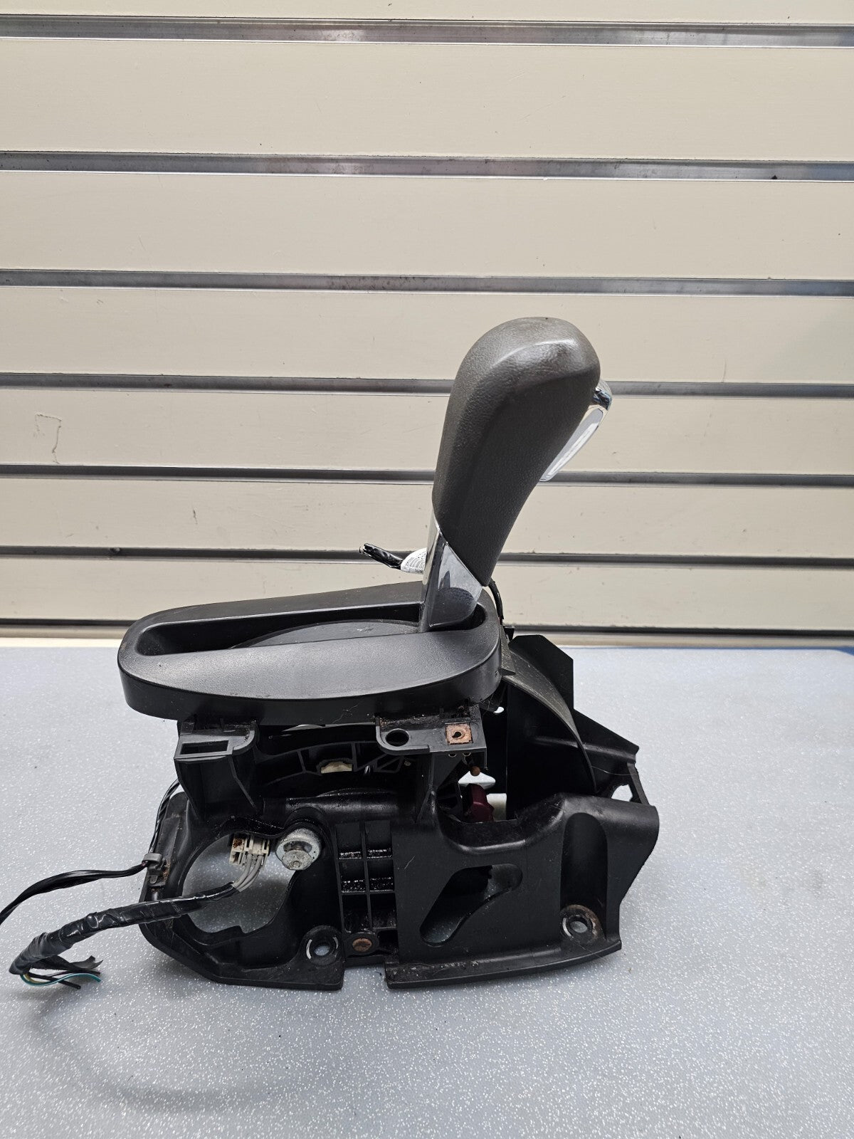 🔥2006-2011 Chevy Impala Automatic Floor Gear Shift Shifter Assembly OEM