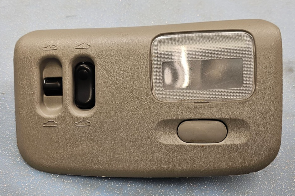 🔥2002-2006 Nissan Altima sunroof switch dome light lamp tan OEM