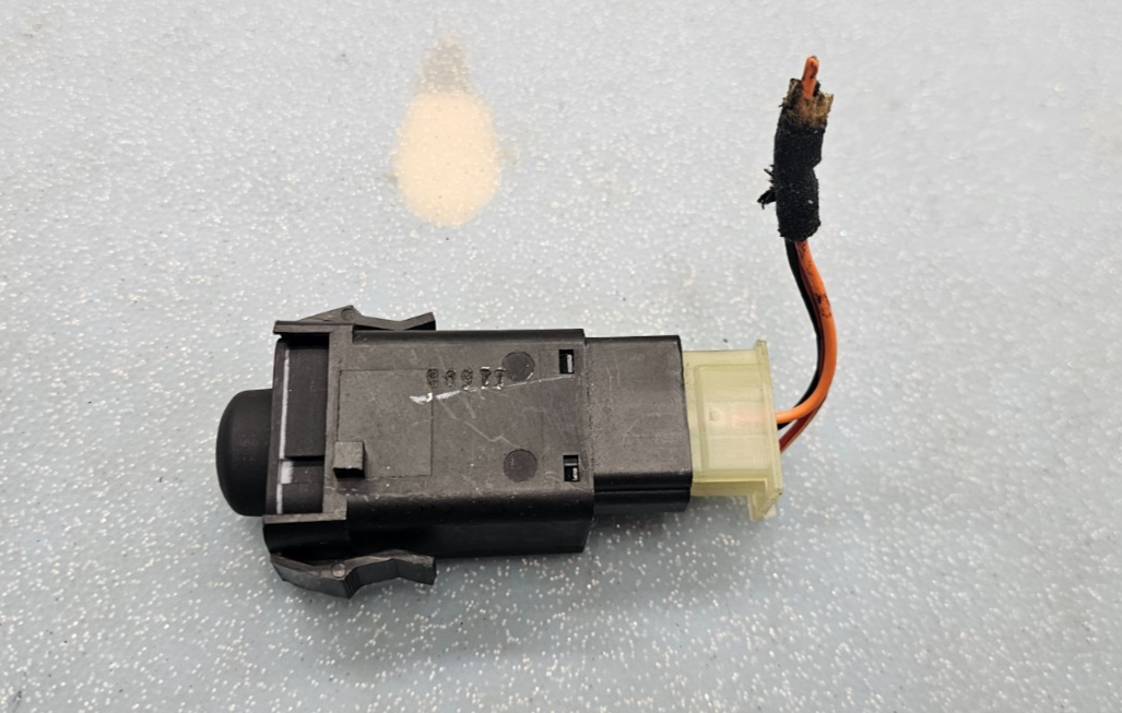 🔥98-02 Concorde 300M LHS Intrepid Mopar Switch Traction Control Assembly black