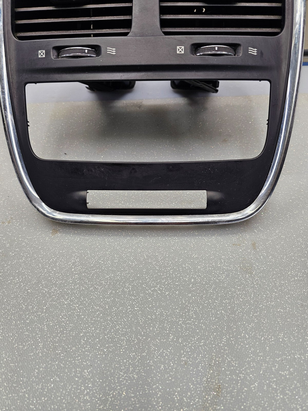 🔥12-20 DODGE CARAVAN RADIO BEZEL CLIMATE CONTROL HVAC DASH TRIM AIR VENT OEM