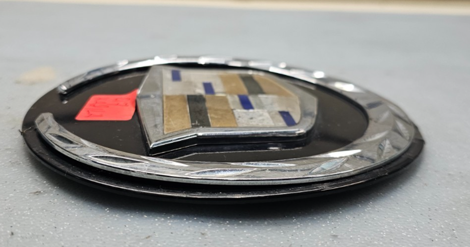 🔥2007-2014 CADILLAC ESCALADE REAR LIFTGATE TAILGATE EMBLEM SYMBOL LOGO OEM