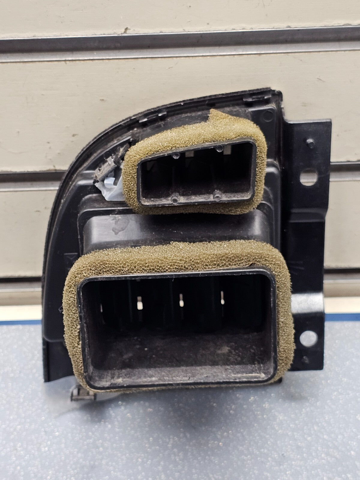 03-06 NAVIGATOR DASH FRONT RIGHT PASSENGER AC HEATER AIR VENT FILTER CONDITIONER