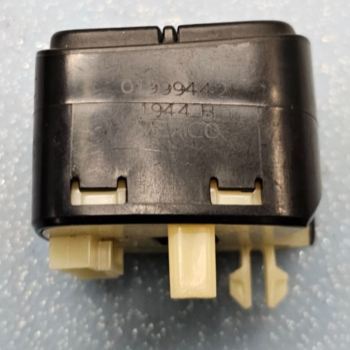 🔥03-09 YUKON SIERRA CALL SOURCE SWITCH Steering Wheel Control Button Black