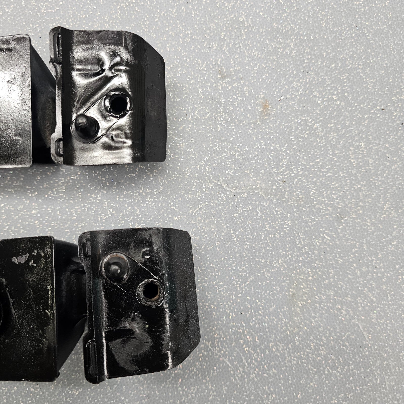 06-10 JEEP COMMANDER REAR LIFTGATE GLASS WINDOW HINGES SET LEFT RIGHT OEM/JC