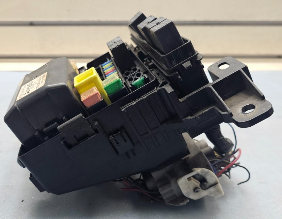 🔥05-12 Mitsubishi Galant Wiring Fuse Box Relay Relay Unit Module Junction Block