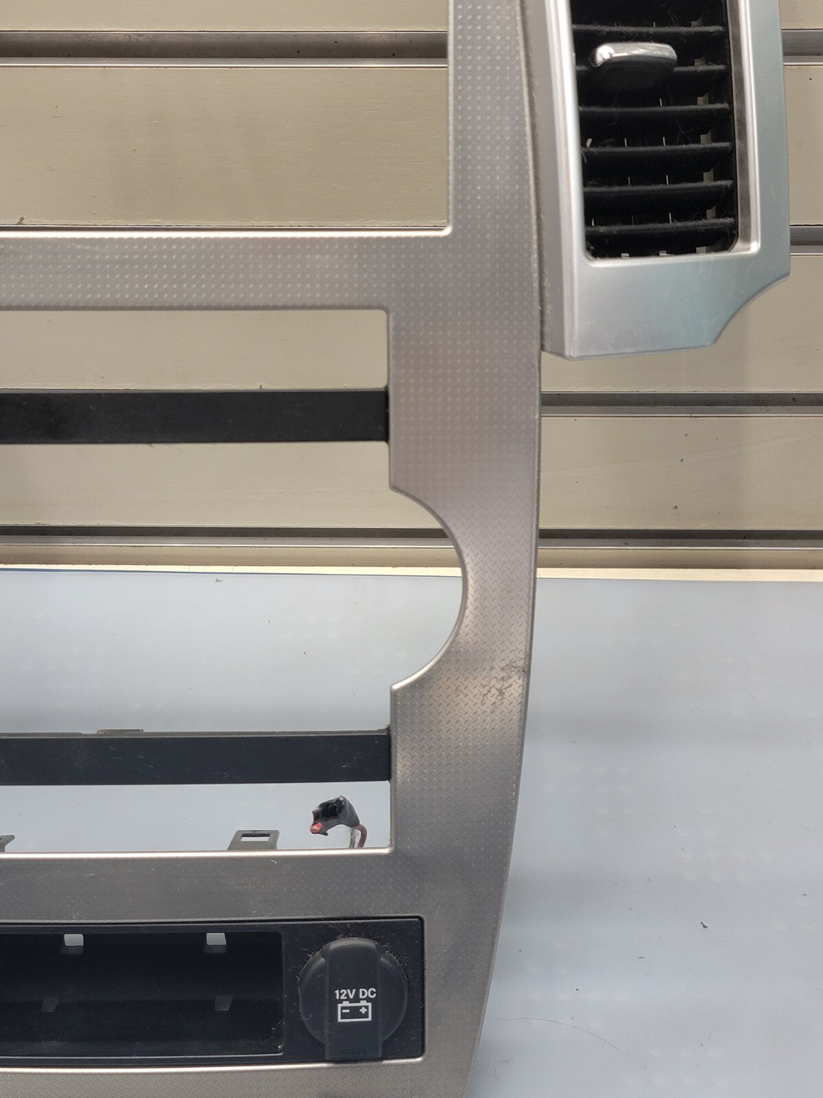 🔥08-10 Jeep Grand Cherokee Radio Bezel  Dash Trim Temperature Control silver