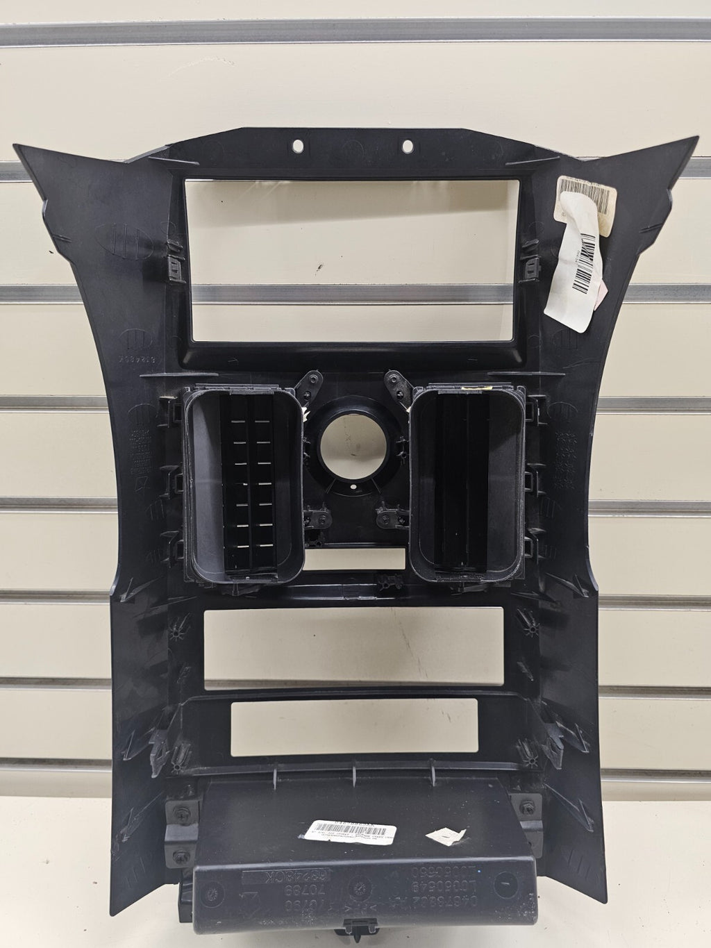 08-10 Grand Caravan Town Country Dash AM FM Radio Stereo Trim Bezel Panel Black