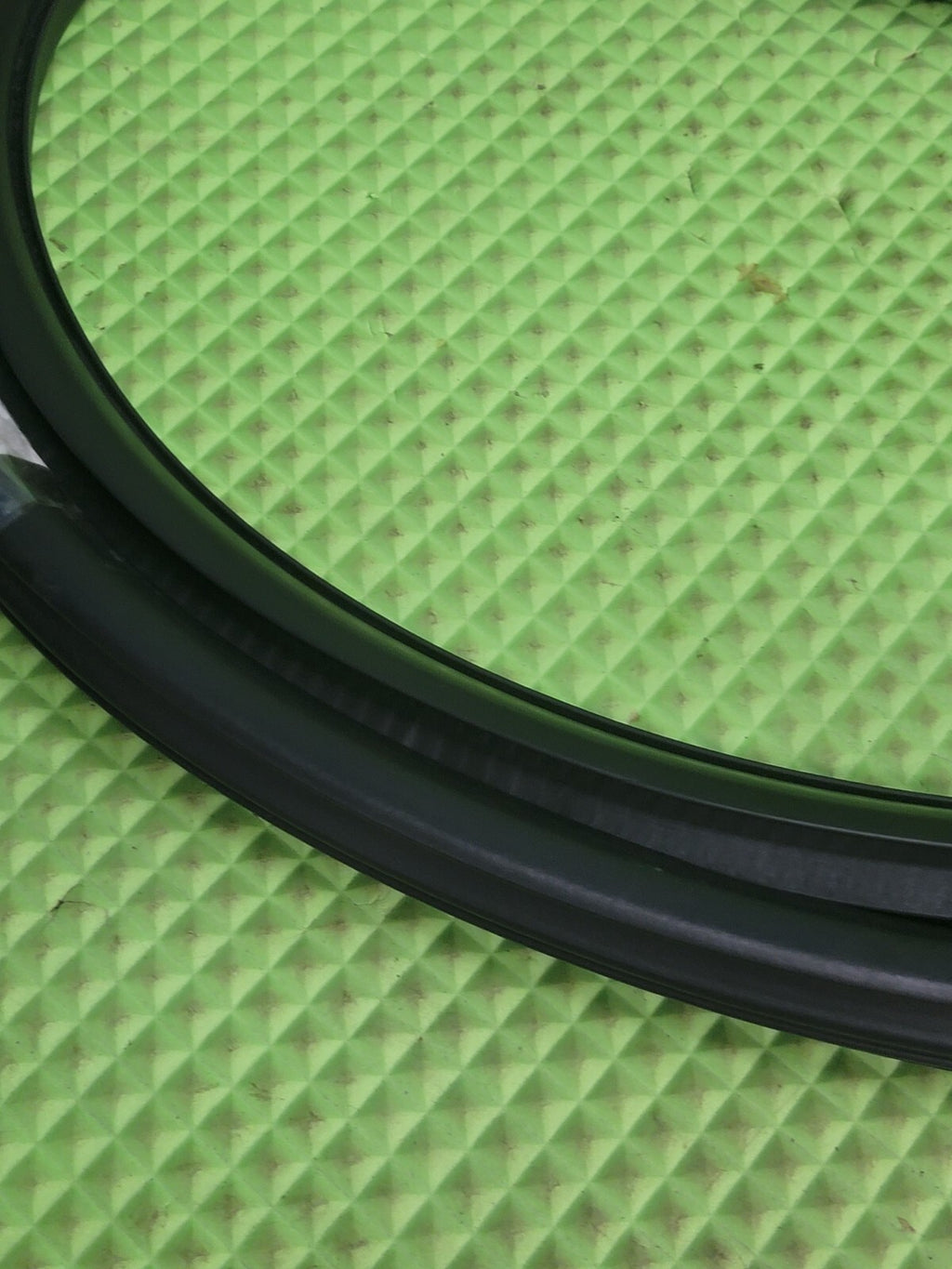 🔥07-14 Chevrolet Tahoe Rear Front Right Passenger Door Weatherstrip Seal Black