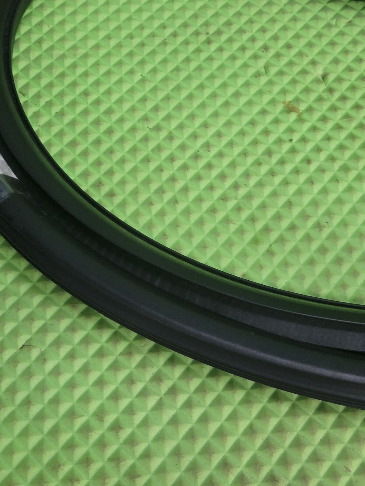 🔥07-14 Chevrolet Tahoe Rear Front Right Passenger Door Weatherstrip Seal Black