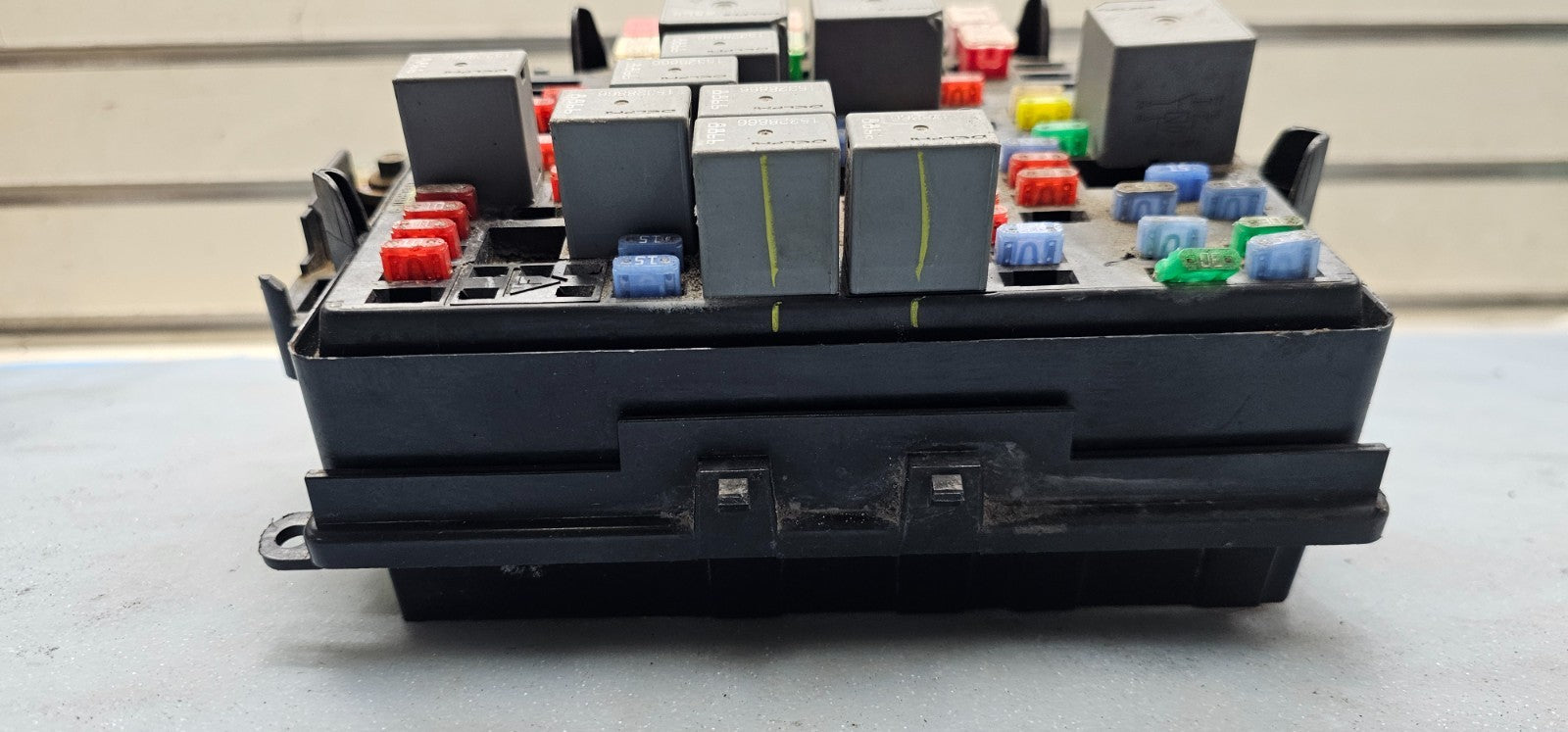🔥06-07 Chevy Silverado Sierra Power Module Engine Unit Fuse Relay Box Junction