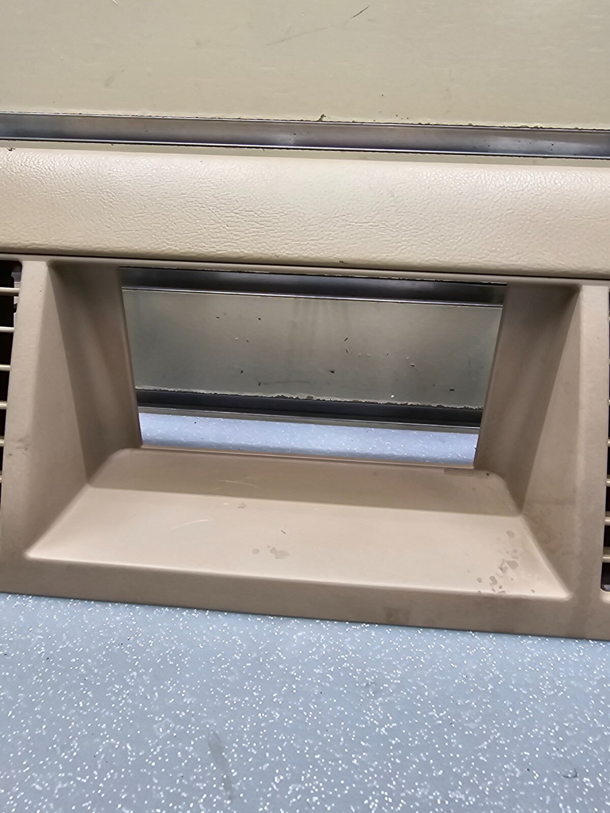 🔥04-07 NISSAN MURANO CENTER DASH AIR VENT TRIM Beige Tan OEM