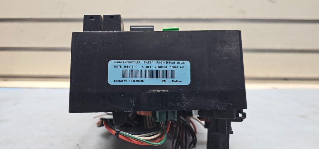 🔥06-07 DODGE GRAND CARAVAN TOWN COUNTRY TIPM FUSE BOX JUNCTION CONTROL MODULE