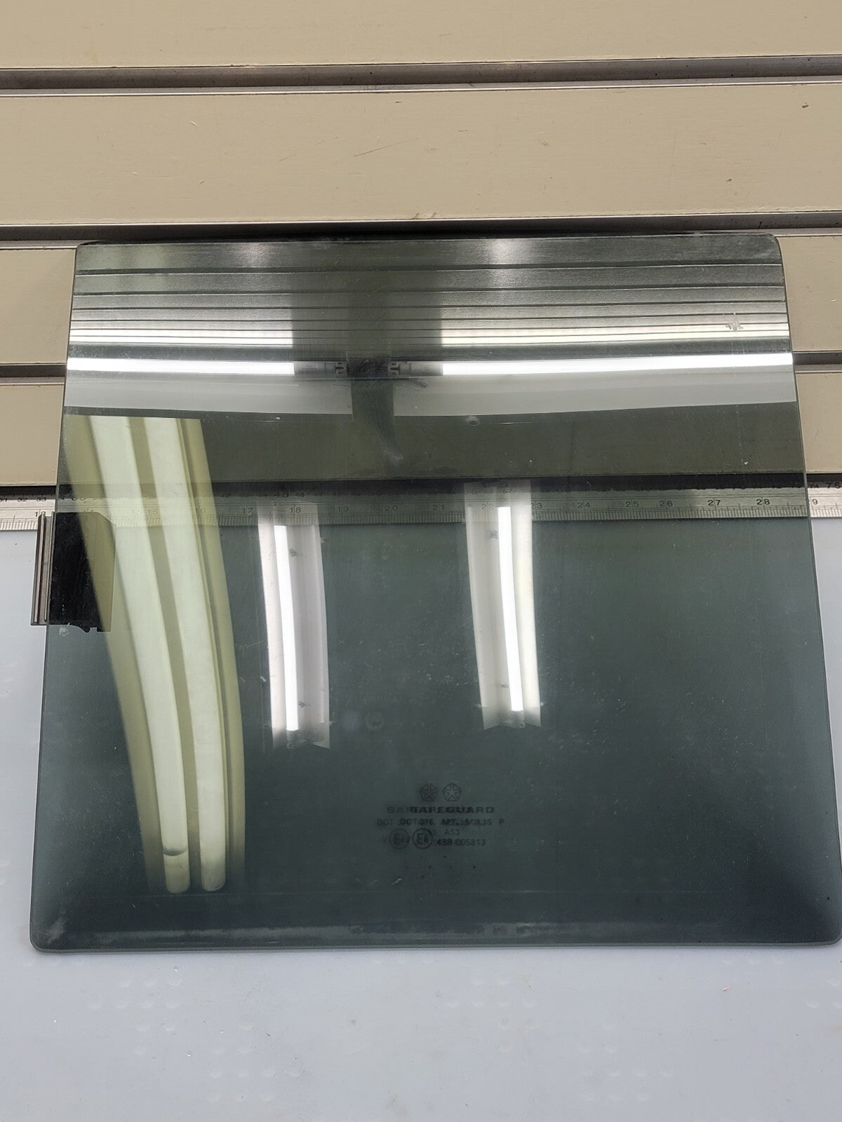 97-04 DODGE DAKOTA SLIDER CENTER SECTION Sliding rear Back Window Glass X4465/DD