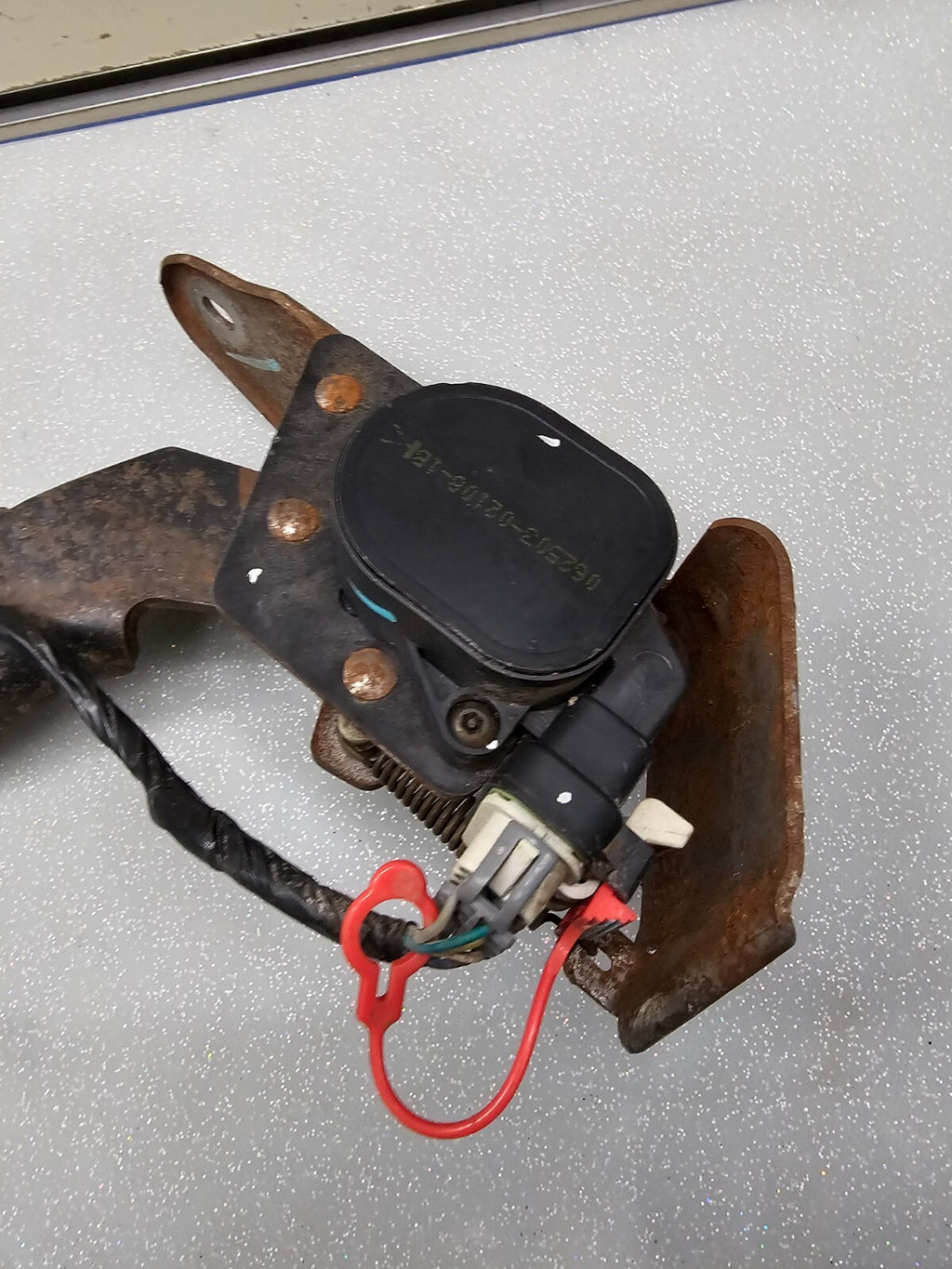 🔥03-06 Silverado Yukon Gas Pedal Drive Wire TAC Module Control Swap Accelerator