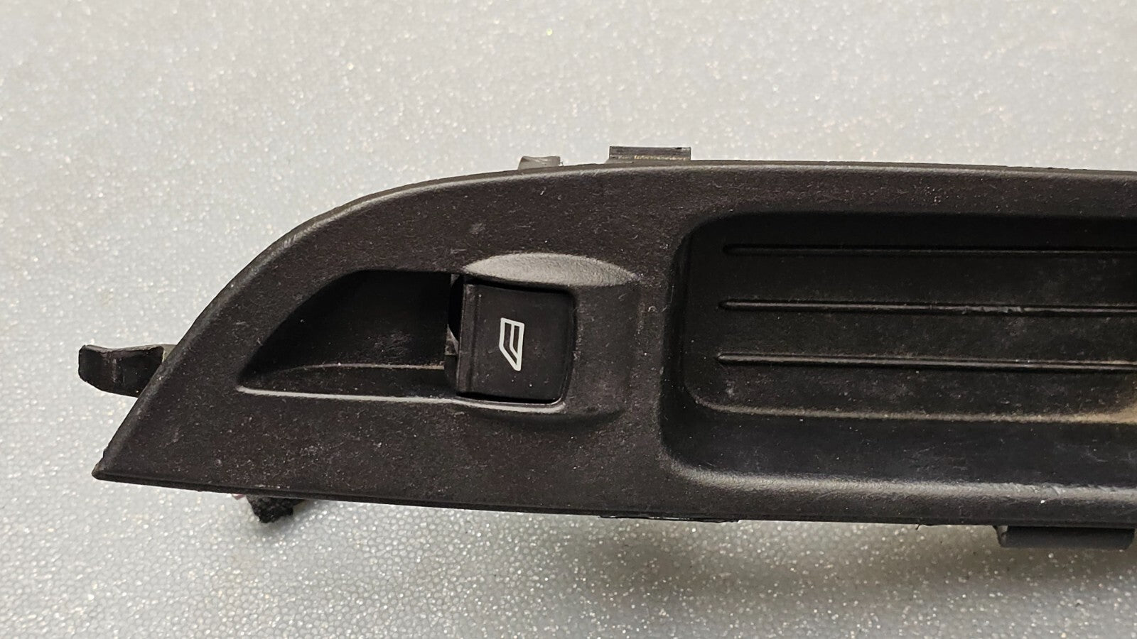 🔥12-18 Ford Focus Front Right Passenger Door Panel Window Switch Black OEM