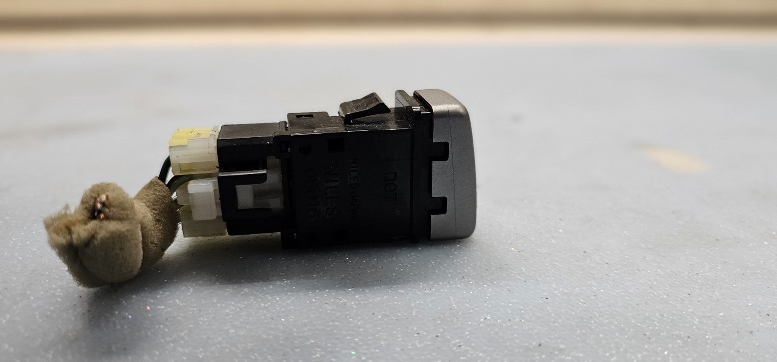 🔥03-08 Subaru Forester Emergency Light Hazard Switch Control Button Silver OEM