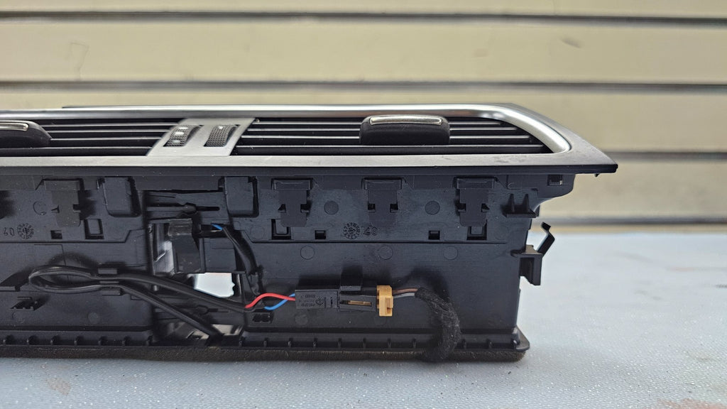 09-12 Audi A4 S4 A5 Center Dash AC Air Vent Heater Conditioner Instrument Black