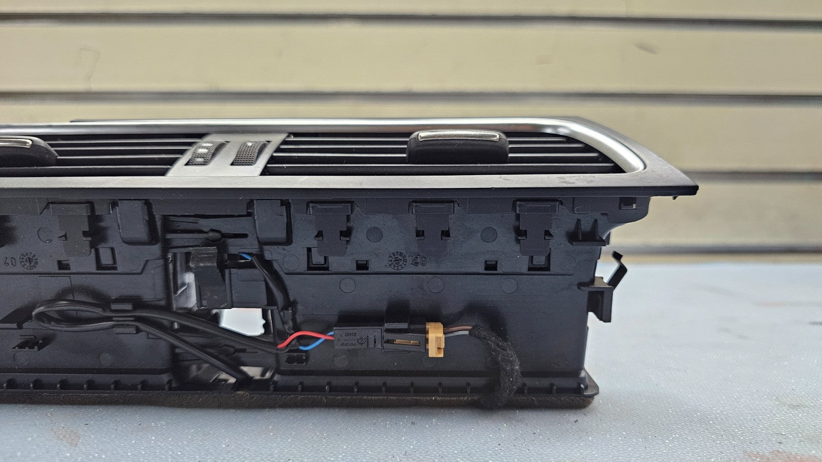 09-12 Audi A4 S4 A5 Center Dash AC Air Vent Heater Conditioner Instrument Black