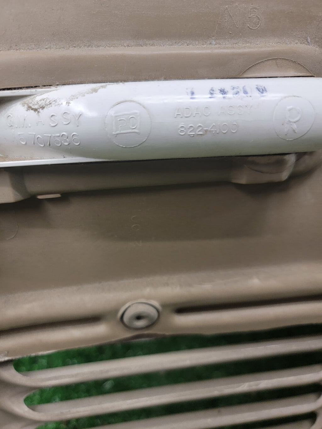 🔥95-99 Chevy GMC Silverado C/K Door Panel Front Right Passenger Tan D2