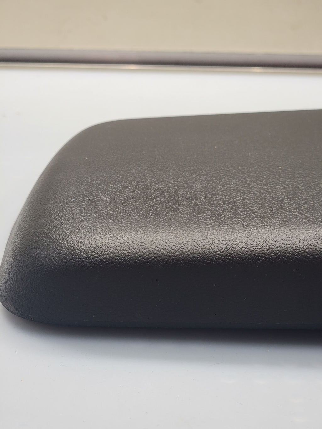🔥2005-2010 Pontiac G6 Center Console Lid Arm Rest Pad OEM Black