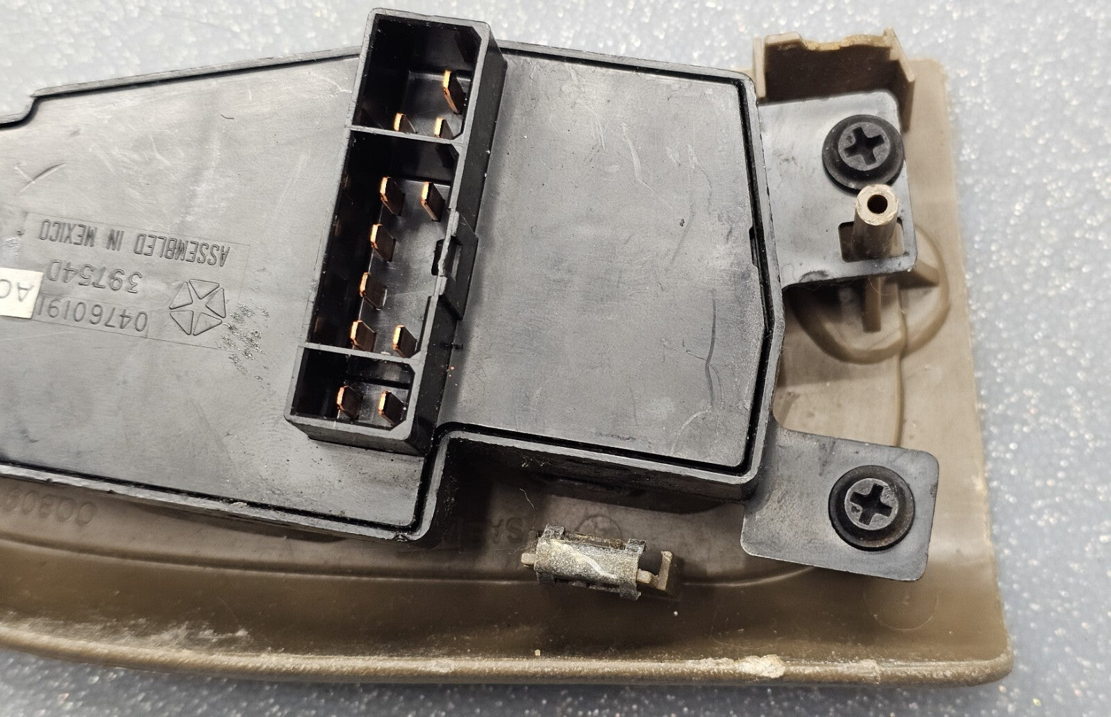 🔥99-04 Dodge Intrepid 300M Left Driver Master Power Window Control Switch Tan