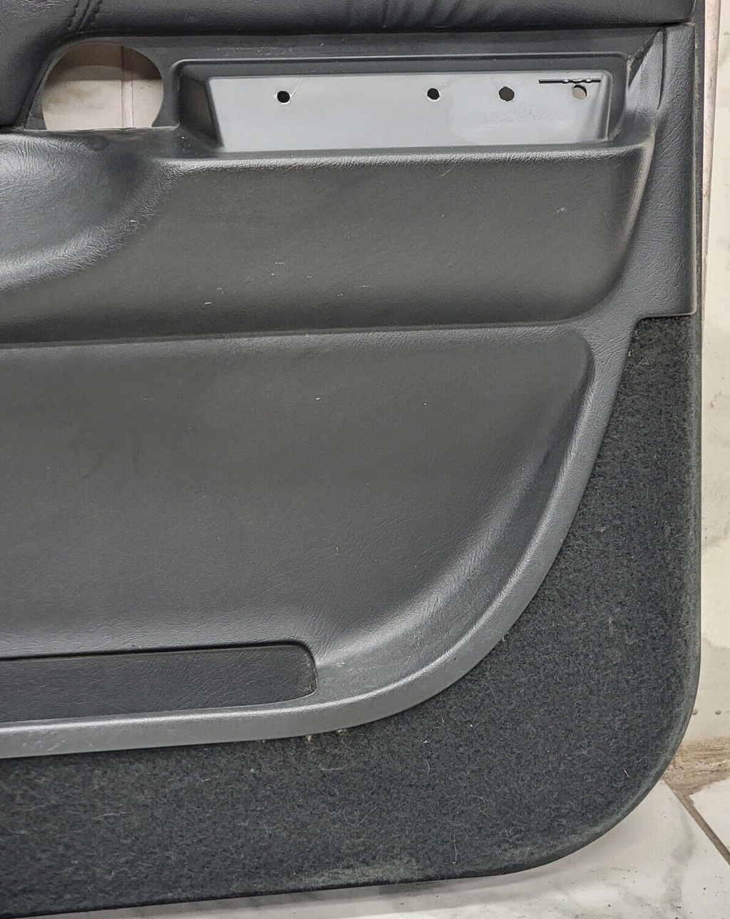 98-04 Chevy Blazer Jimmy S-10 GMC Sonoma Front Door Panels AUTO OEM RIGHT GRAY