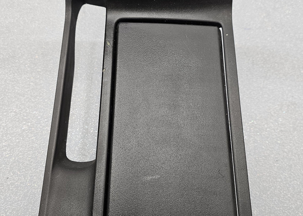 🔥04-06 MAZDA 3 CENTER CONSOLE CUP DRINK HOLDER FLOOR TRIM PANEL BEZEL BLACK
