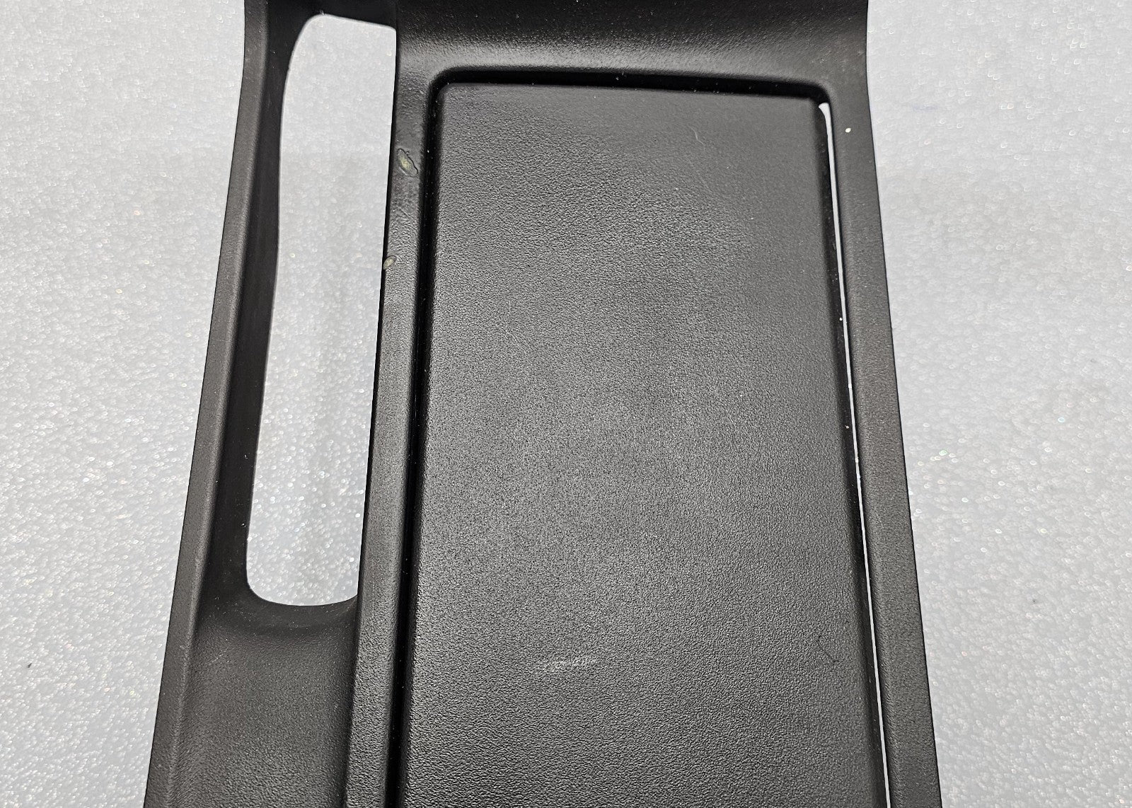 🔥04-06 MAZDA 3 CENTER CONSOLE CUP DRINK HOLDER FLOOR TRIM PANEL BEZEL BLACK