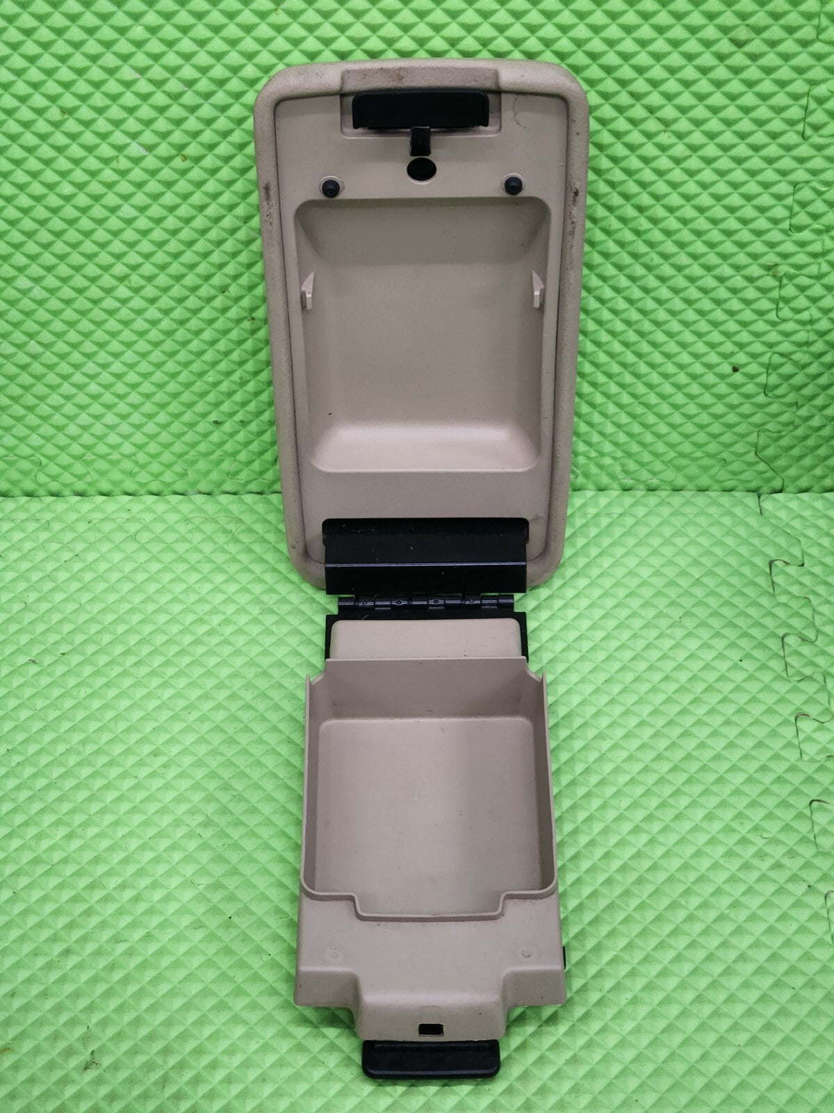 2010-2012 FORD FUSION Front Console Armrest Cover Lid Morad Parts GRAY