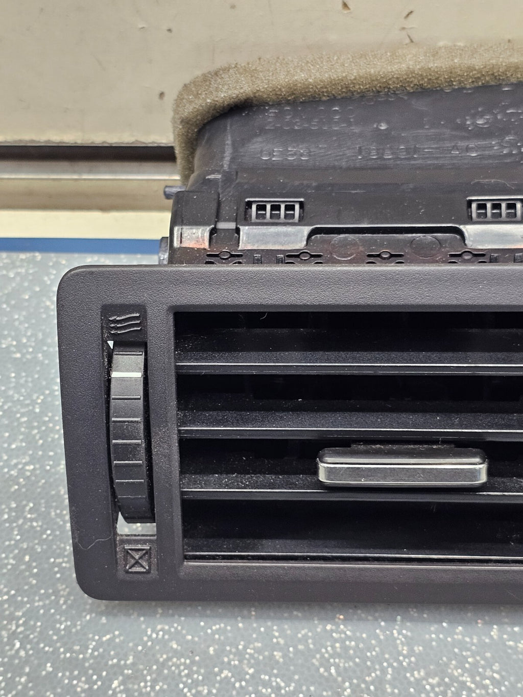 10-12 Fusion Milan Dash Front Left Driver AC Air Vent Heater Conditioner DK GRAY