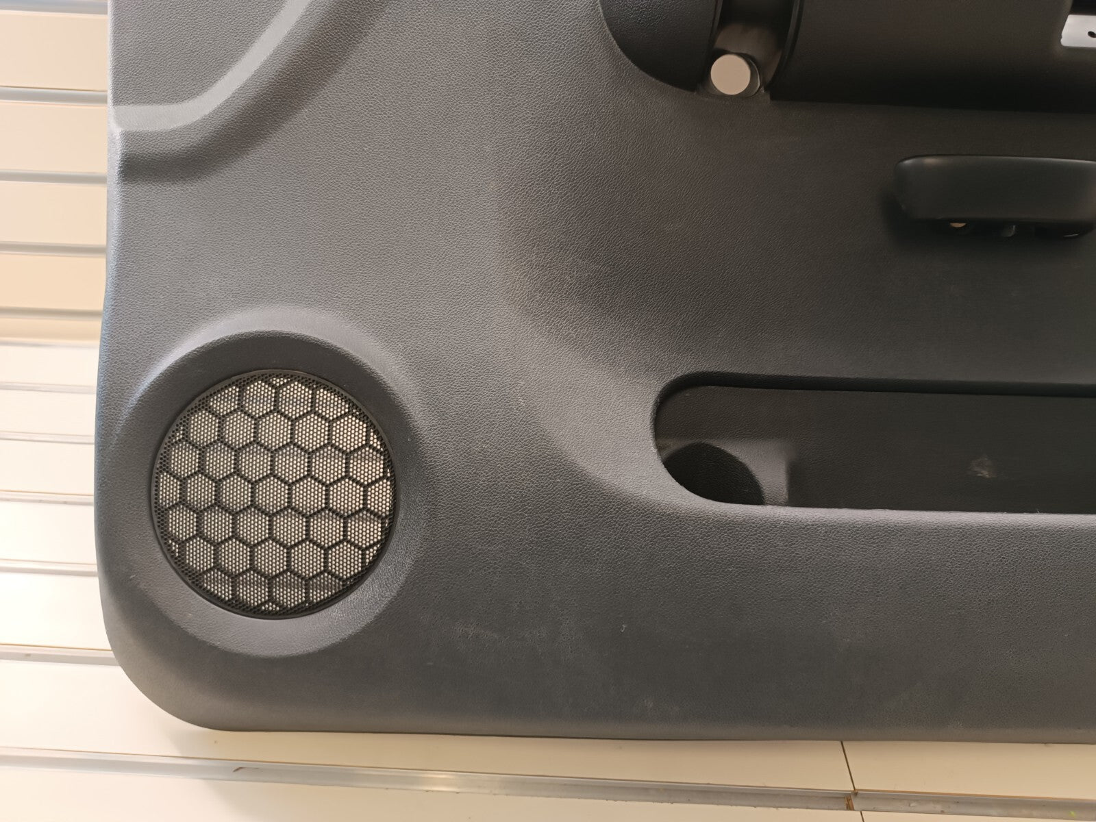 🔥07-09 Chevy Silverado Avalanche GMC Sierra Front Passenger Door Panel GRAY D19