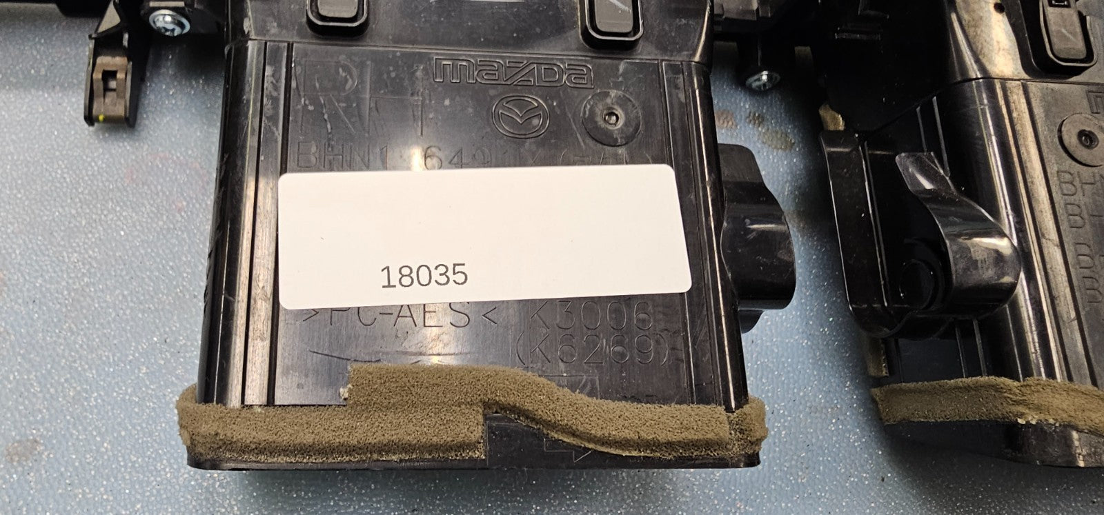 🔥2014-2018 Mazda 3 Front Center AC Dash Vent Trim Panel Hazard Switch OEM