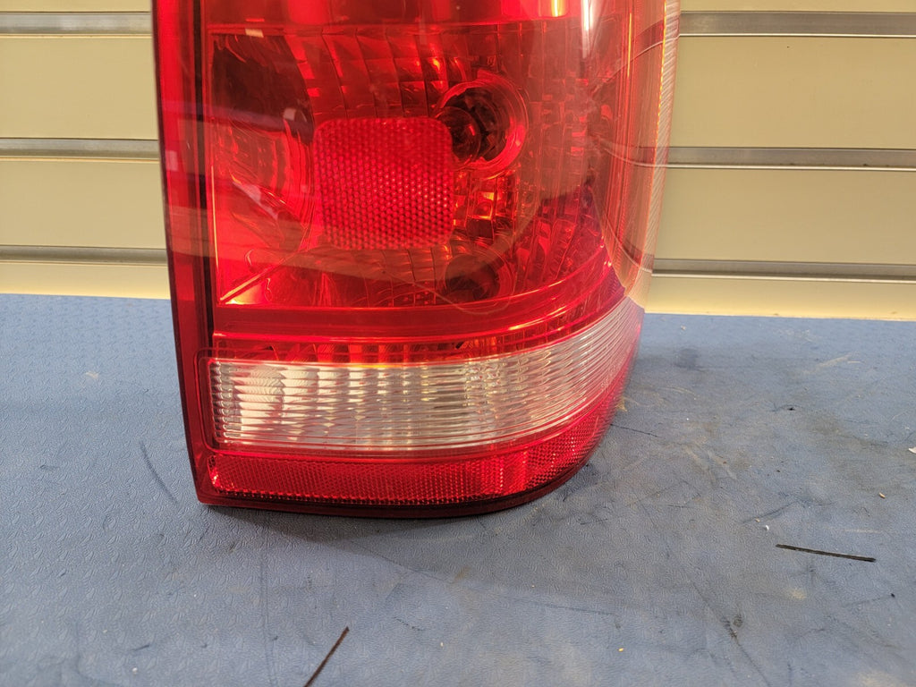 🔥08-12 Ford Escape right Hand passenger Side Rear Tail Light Lamp Genuine OEM