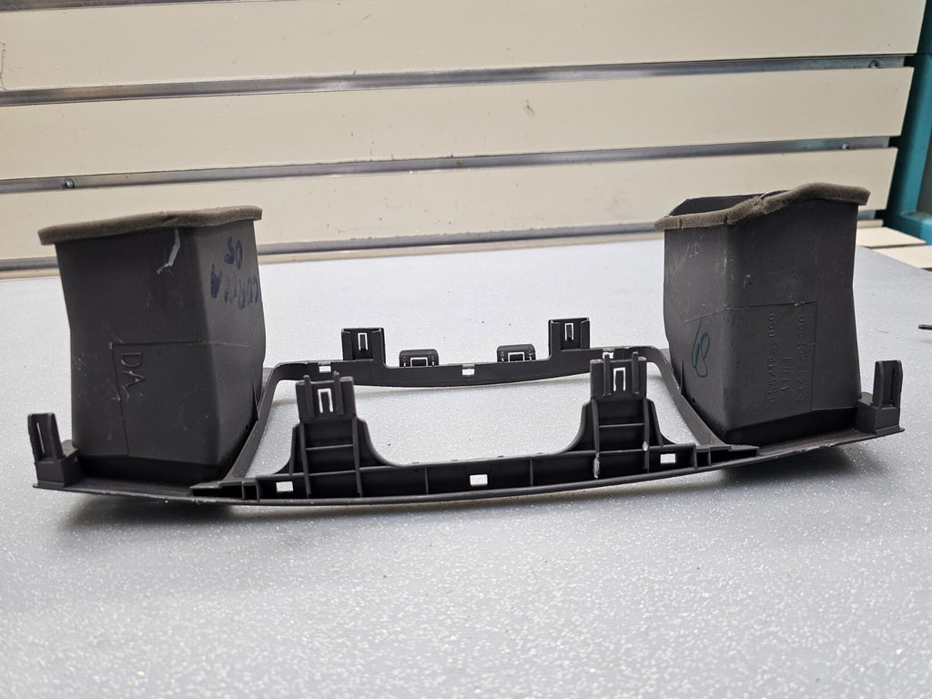 🔥03-08 TOYOTA COROLLA CENTER DASH RADIO SURROUND BEZEL TRIM PANEL OEM BLACK B28