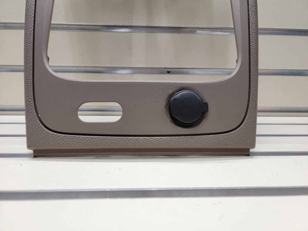 🔥2006-2011 Chevrolet HHR Center Dash Radio Trim w Vents B37 TAN