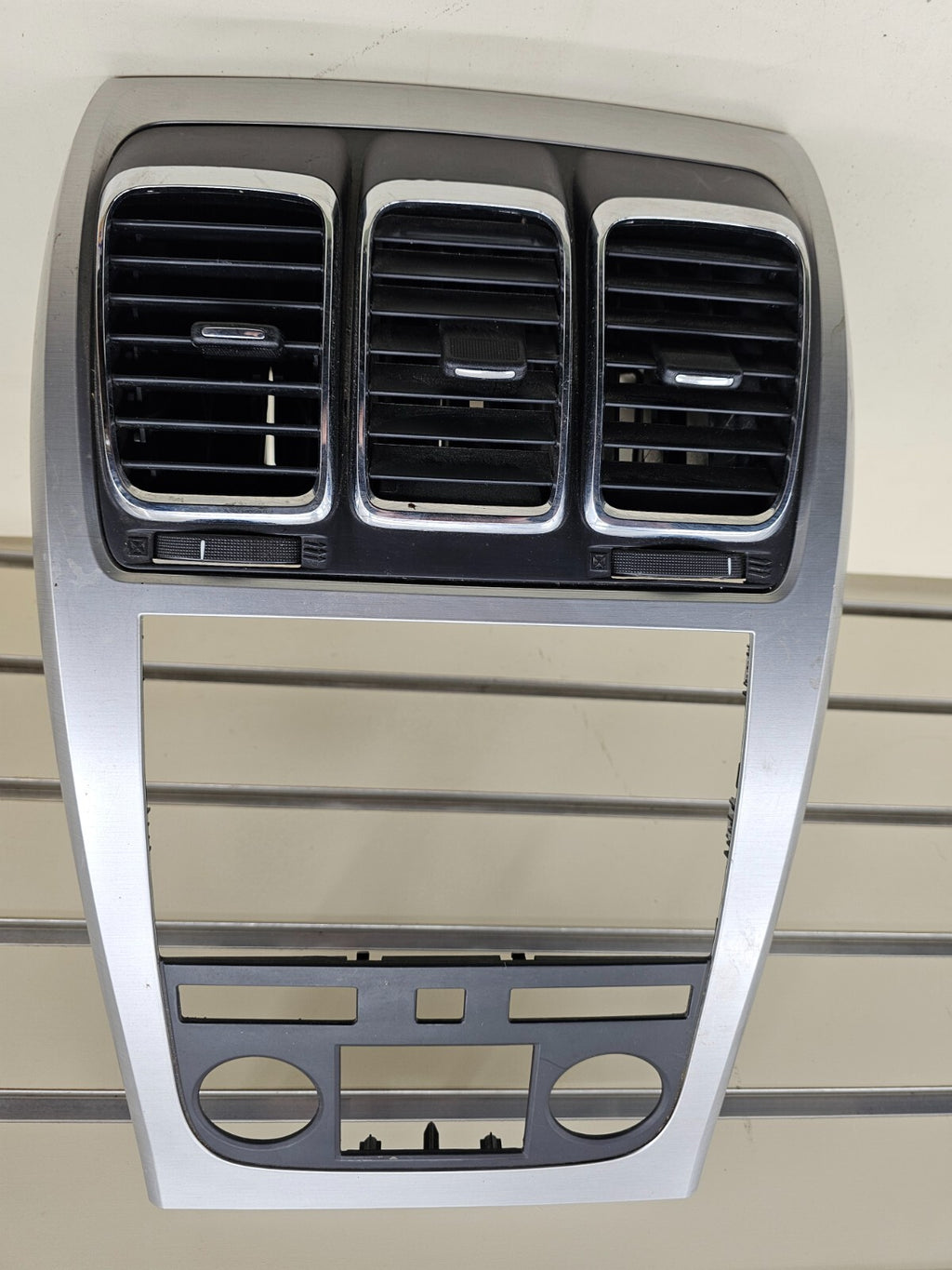 🔥07-12 GMC Acadia Center Dash Radio Bezel Climate Control Trim Panel Silver OEM